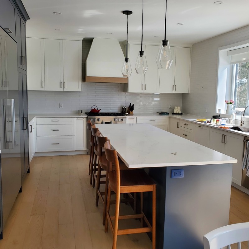 Kitchen Renovations by HouseCraft Homes & Renovations
