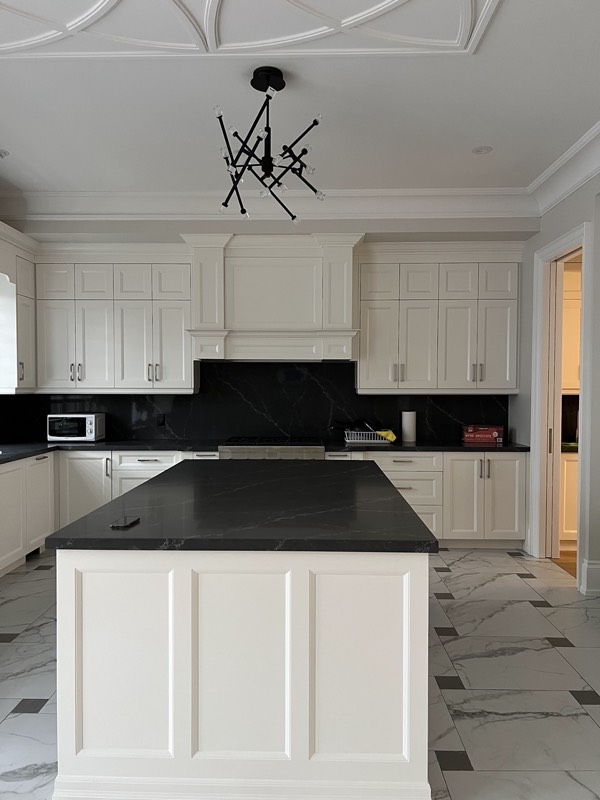 Kitchen Renovations by HouseCraft Homes & Renovations